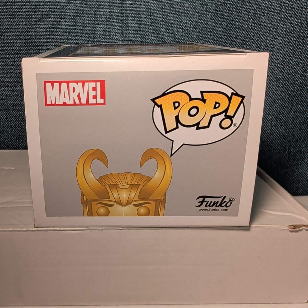 Funko Pop Marvel Studios The First Ten Years Loki 376 Gold In Box with Protector - Picture 11 of 16